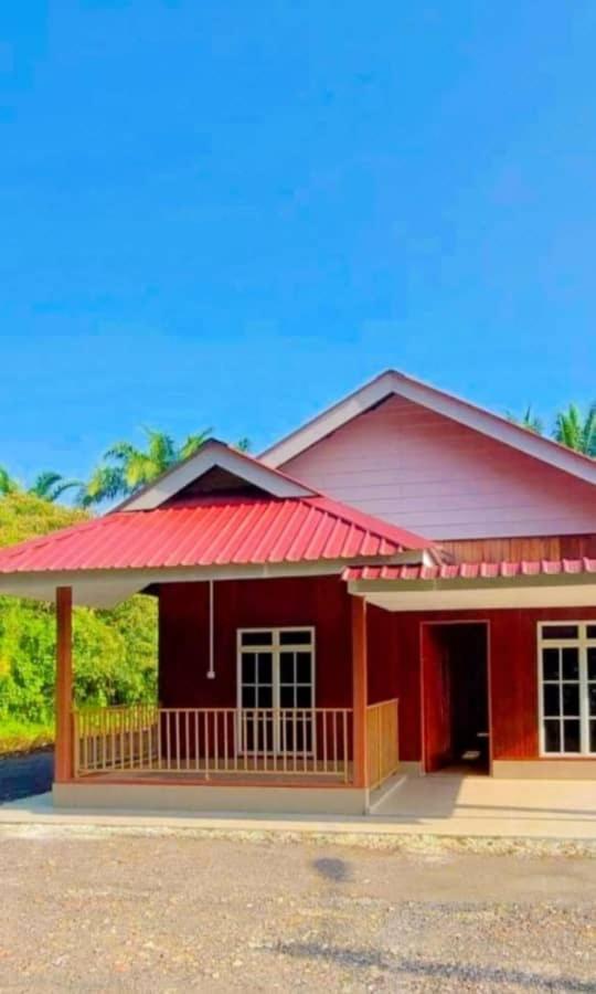 Teratak Kayu Homestay Бату-Пахат Экстерьер фото